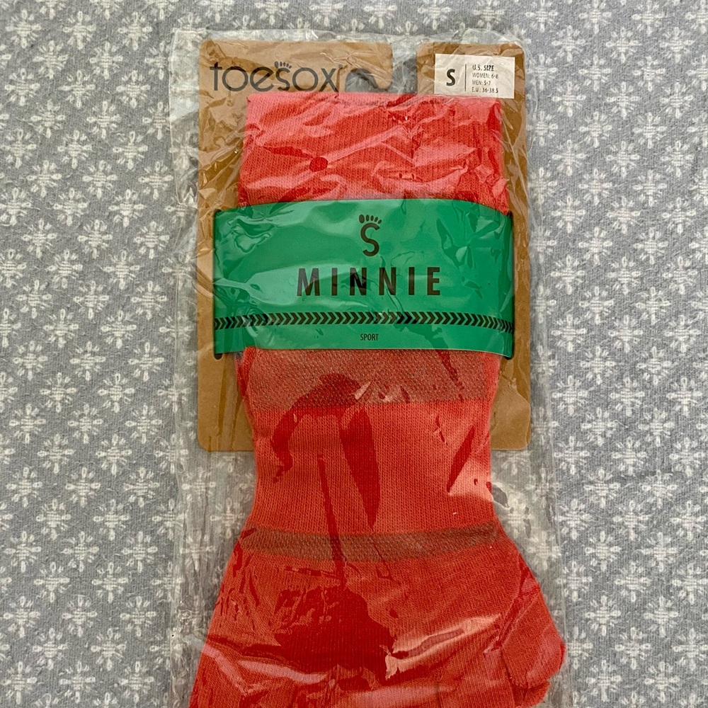 ToeSox Grip Pilates Barre socks - non slip, size Small